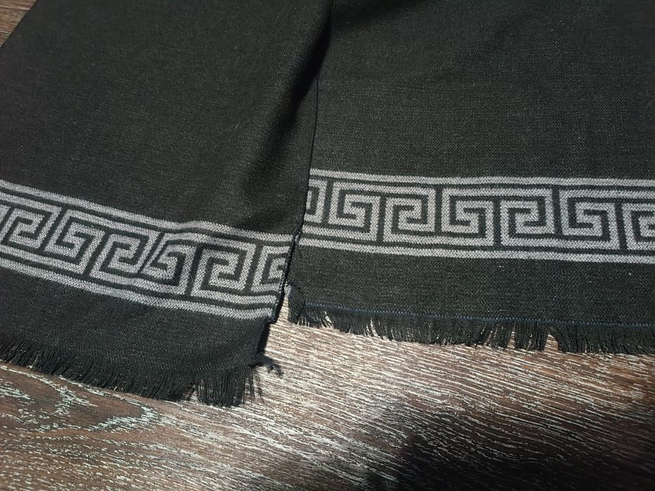 Шарфы фирменные versace