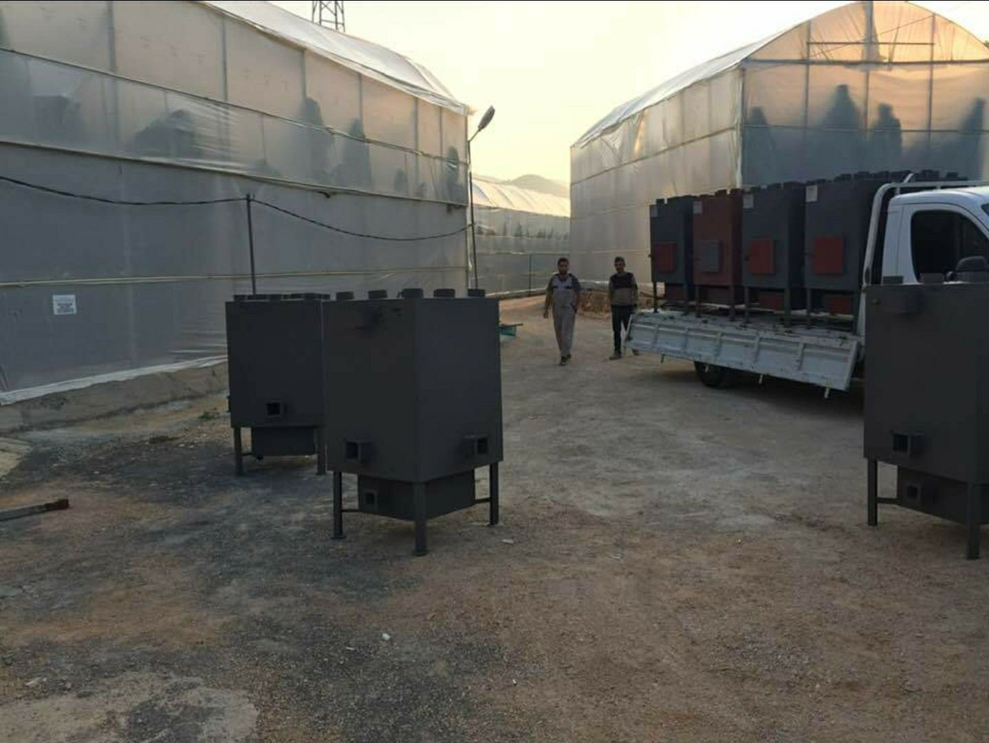 Generator aer cald soba combustibil solid centrala solar sera