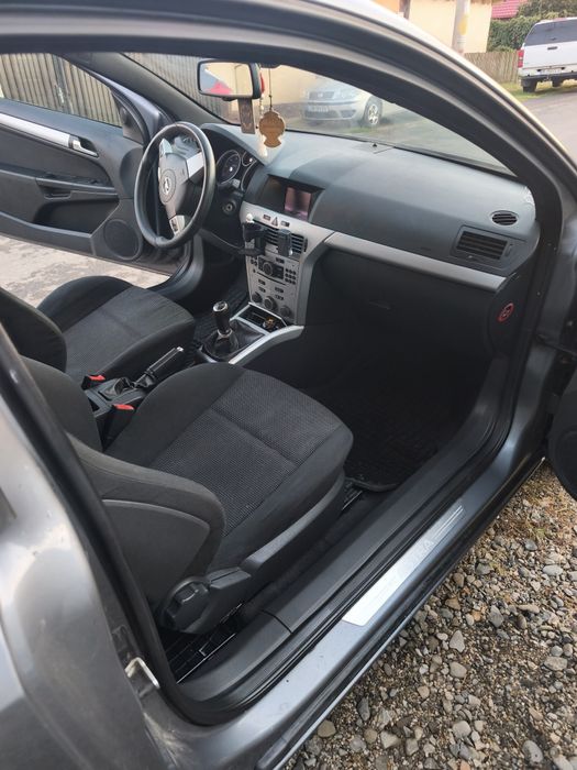 Opel Astra 1.9 gtc