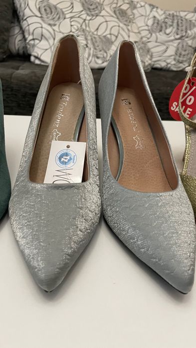 Обувки с висок ток