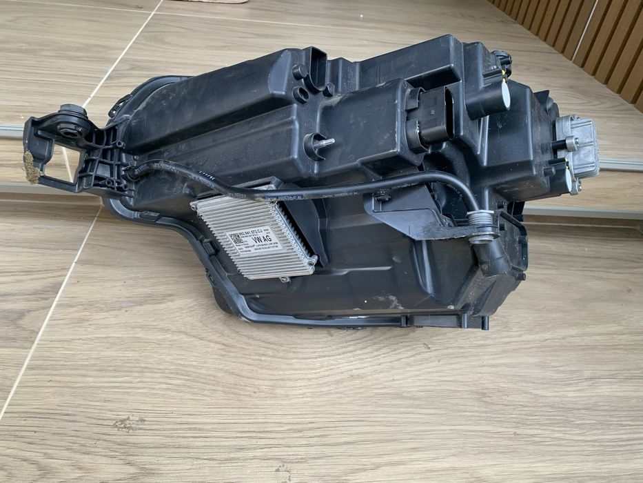 Far Skoda Karoq/dreapta an 2018/2019/2020/2021/2022/2023/2024/2025