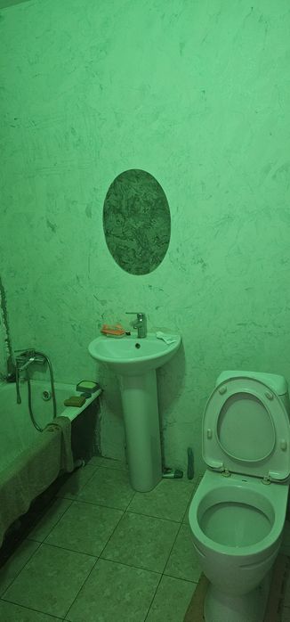 Одна комнатный квартира в 1 мик 17 дом 58 Кв...