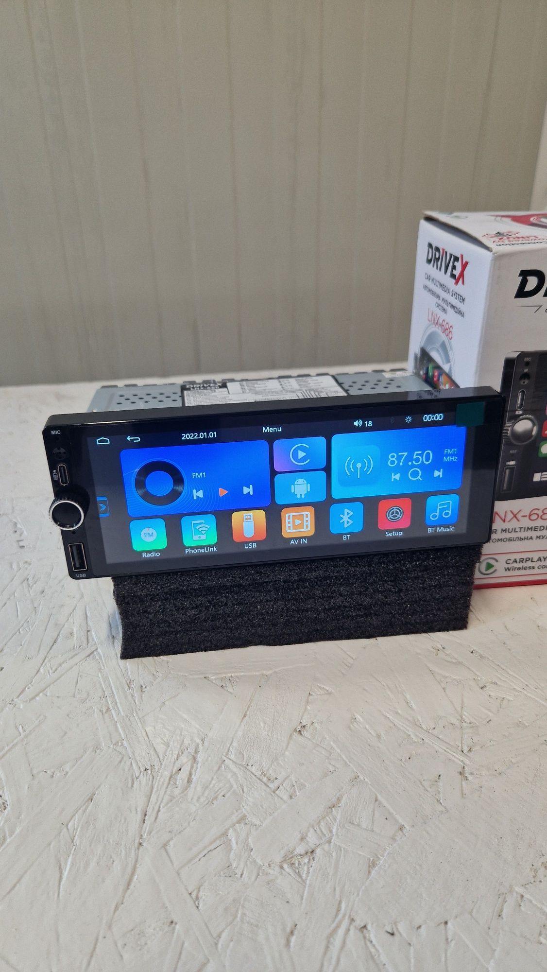 Мультимедия 1-Din 7" CarPlay Android Auto 4x45W Linux