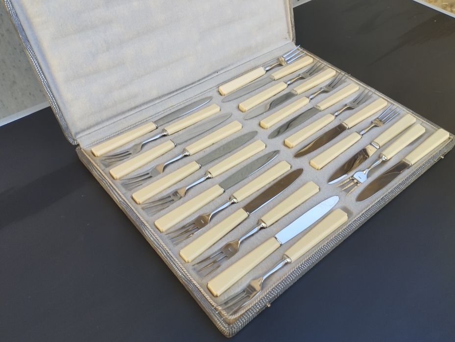 Прибори за хранене / десерт