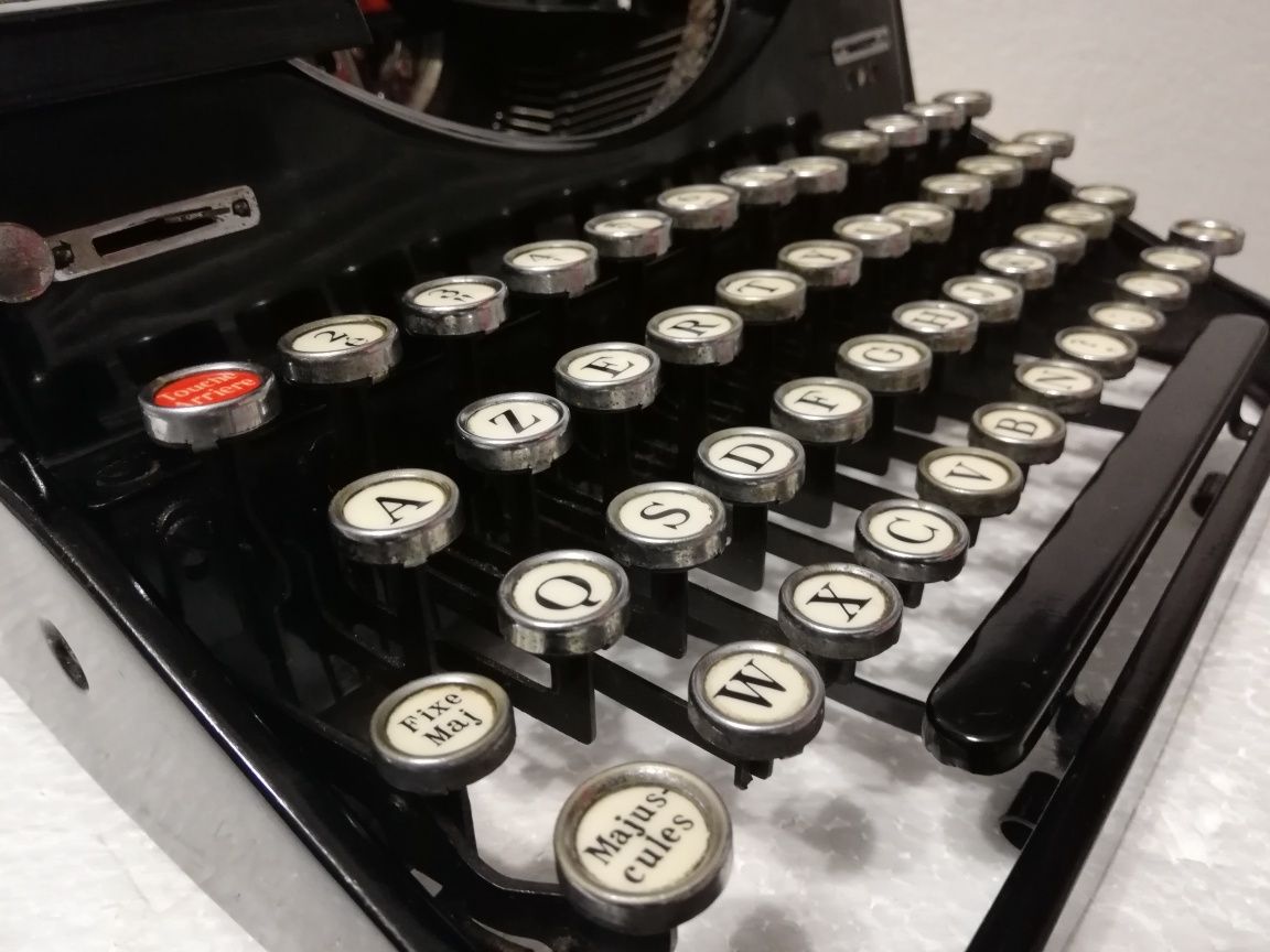 Mașină de scris oliver