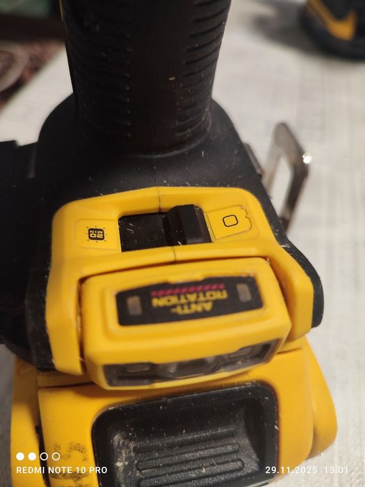 Autofiletanta dewalt dcd800,an 2025,ac 5 ah,90 nm