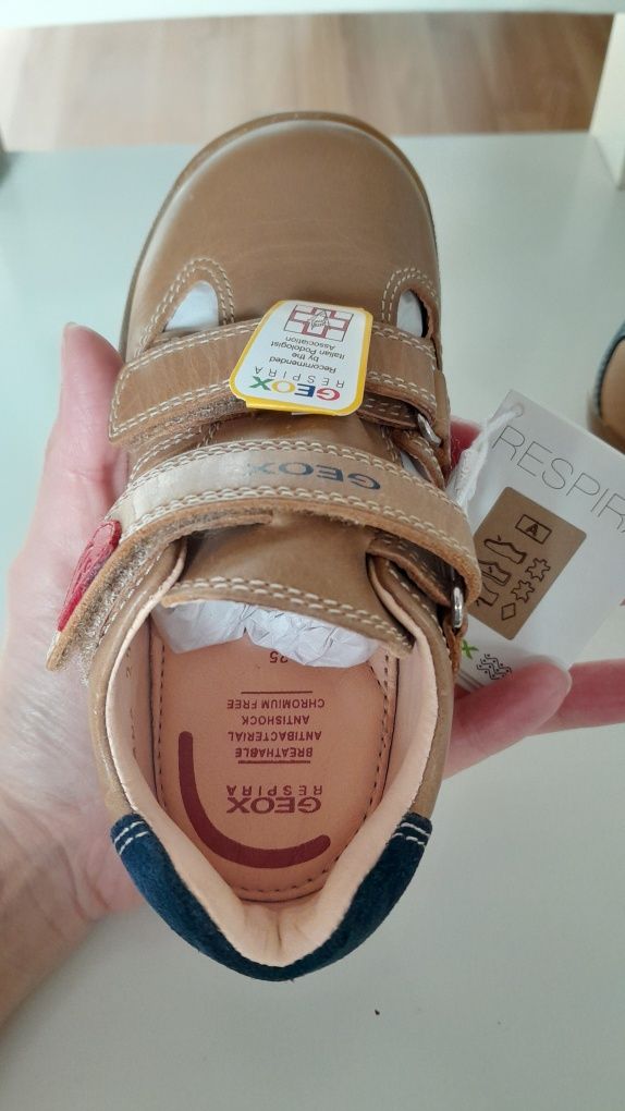 Pantofi decupați/sandale Geox nr. 25,  noi, cu etichetă