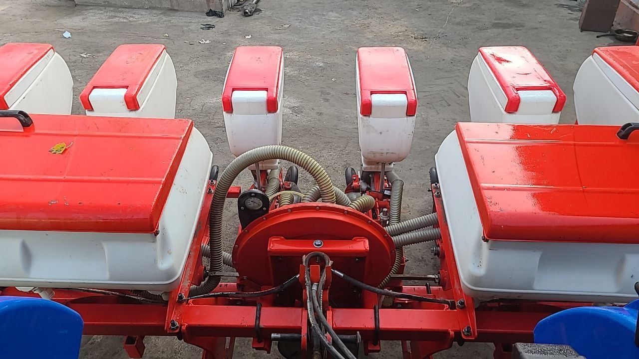 Agromaster planter d6 selka sotiladi