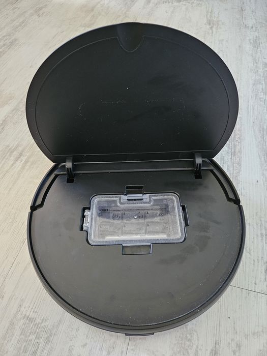 Робот прахосмукачка MUHLER Bobby 1 в черен цвят..