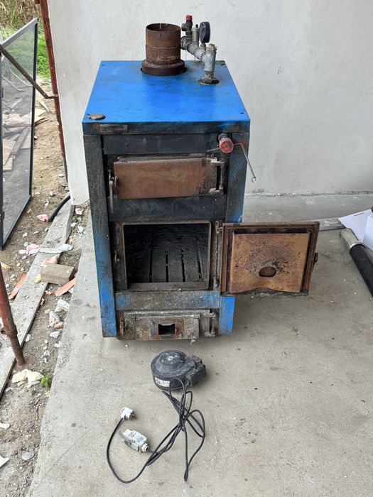 Vand centrală pe lemne