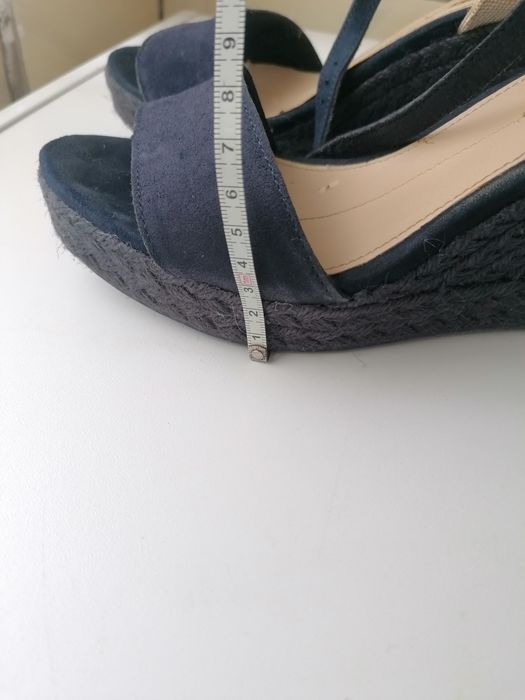 Sandale Oysho cu talpa ortopedica