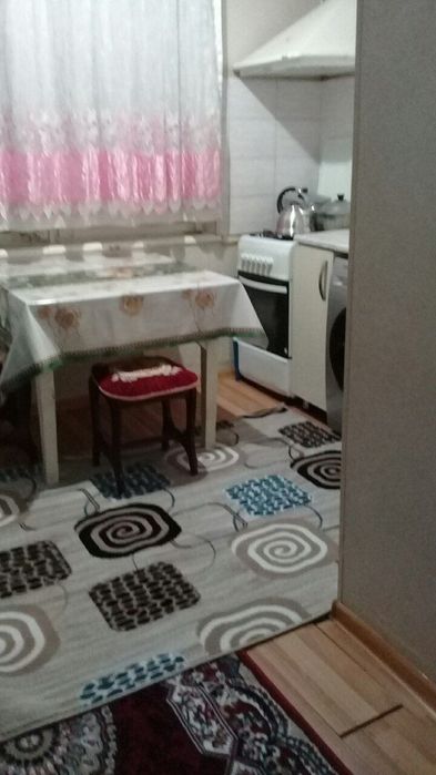 Юнусабад 14 кварталда 1 хона уй ижарага оилага еки 4 та кизга берилади