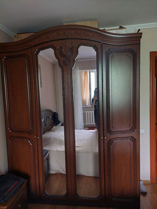 Спальный гарнитур