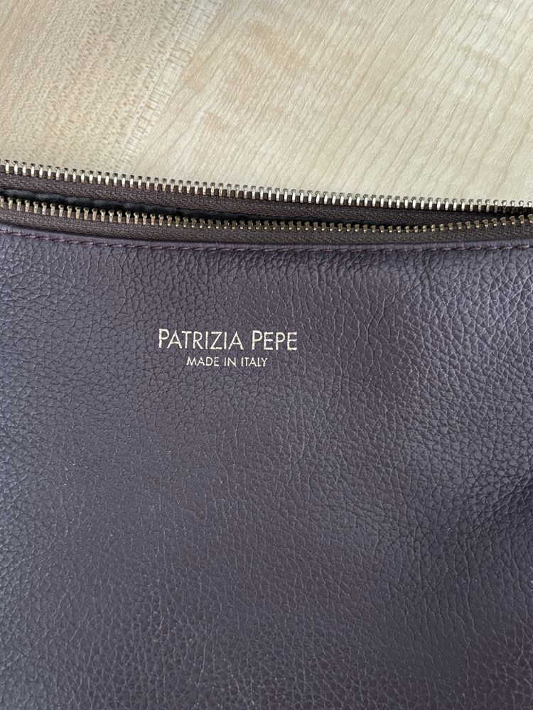 Продавам Patrizia Pepe чанта - бордо