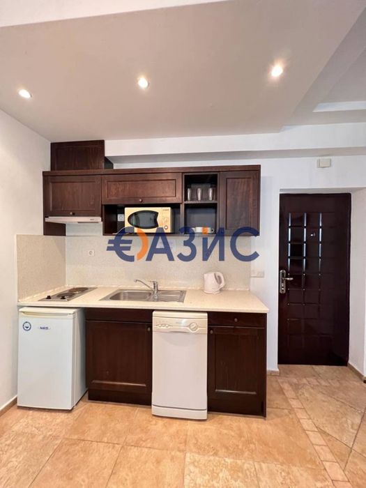 Продава се Двустаен апартамент в Обзор - 60 кв.м за 900 €/кв.м - Снимка #5