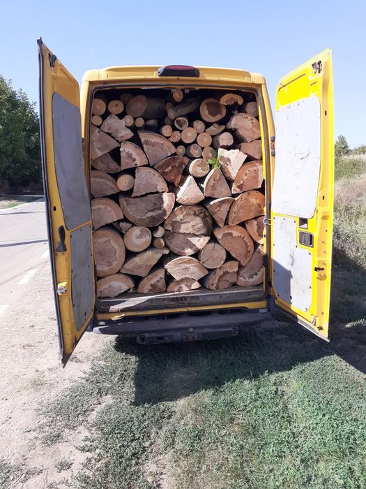 Lemne de foc taiat la dimensiunea dorita