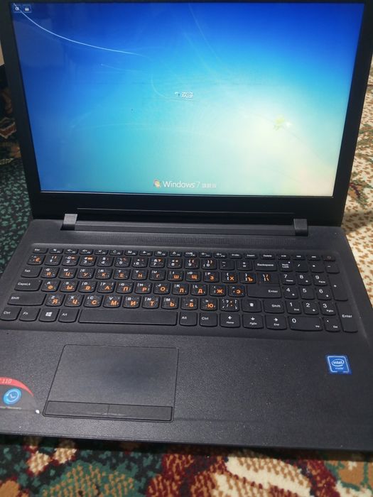 Ноутбук Lenovo срочно сотилади