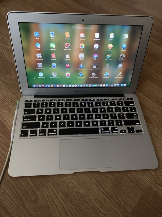 Laptop MacBook Air Slim intel core i5,Display 11,6,Tastatura luminata.