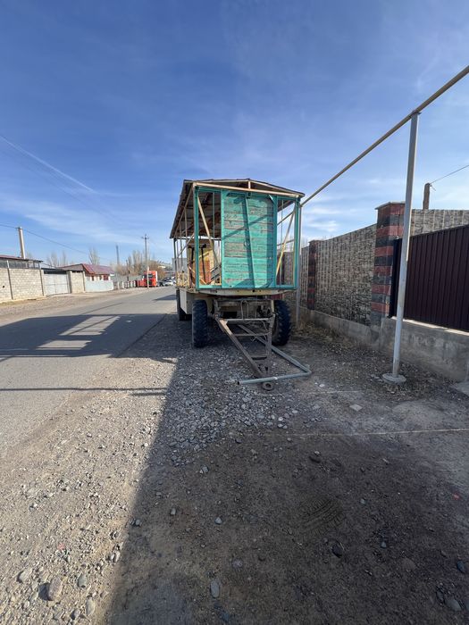 Пчелоприцеп на 46 ульев