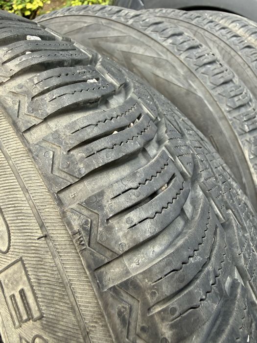 Anvelope Iarna Nokian - 215 65 R16