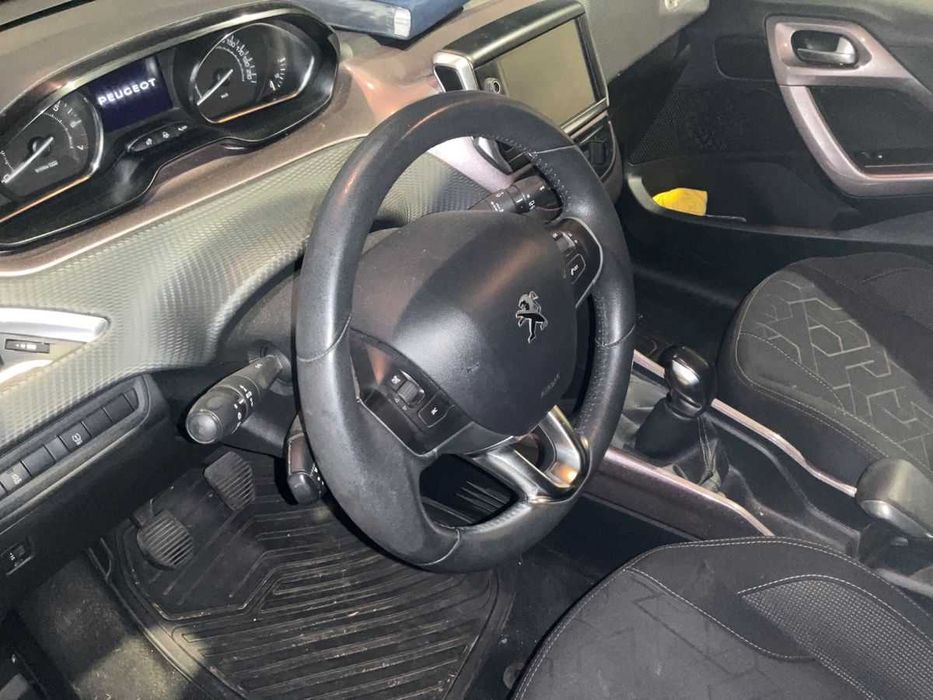 Пежо 2008 1,2VTi