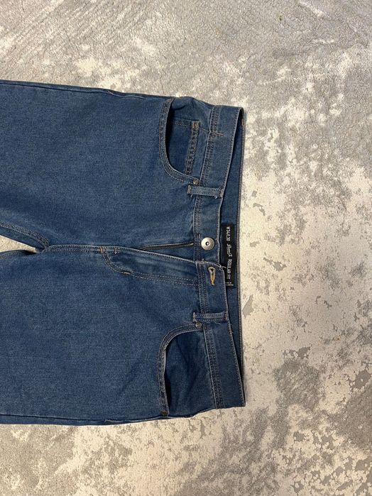 Blugi, talie 34inch 86cm, lungime picior 30 inch 76cm, măsura euro 44