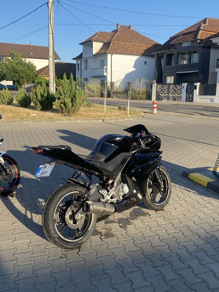 Vand Yamaha Yzf R-125 2011