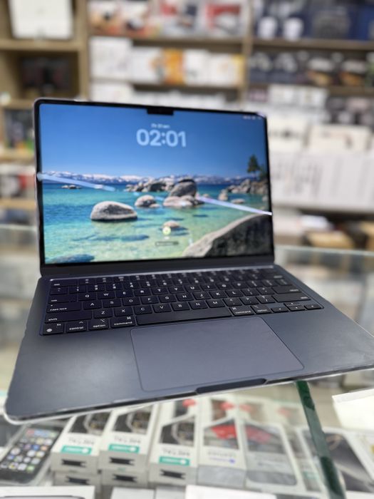 MacBook Air 13 inch M3 24gb/ 512 SSD B/U