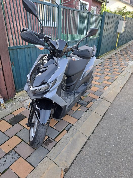 Scuter sym 4rx 49cc, cât. B, anul 2022