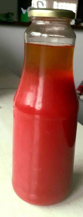 Suc de roșii din roșii cherry