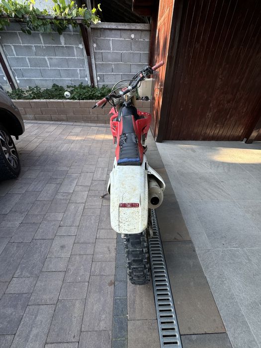 Motocicleta enduro honda 250 4t (honda crf, yamaha yzf, ktm exc)