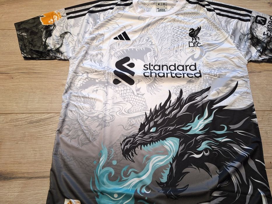 Футболна фланелка на Ливърпул #специално издание!