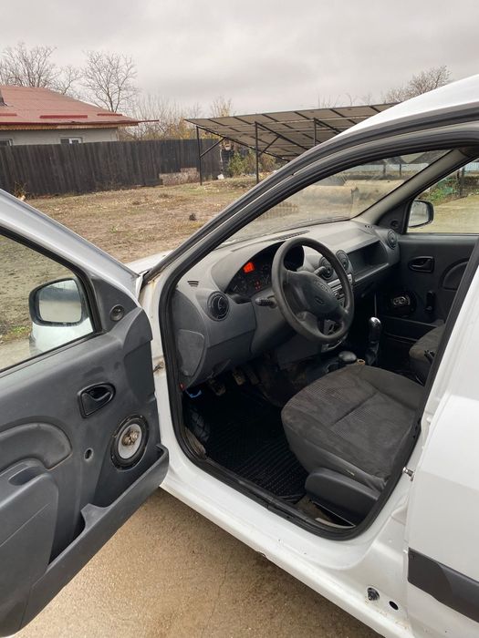 Vând logan van 1.5 dizel 90 cp