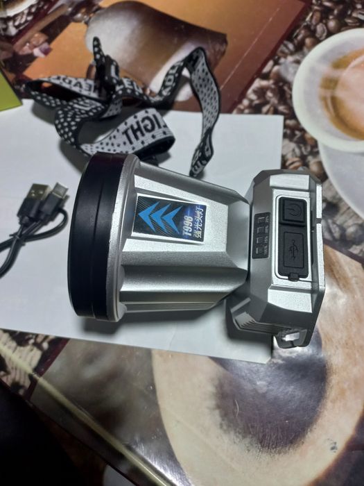 Lanterna de cap  disponibile