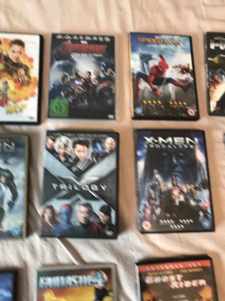 Filme DVD Marvel/Batman