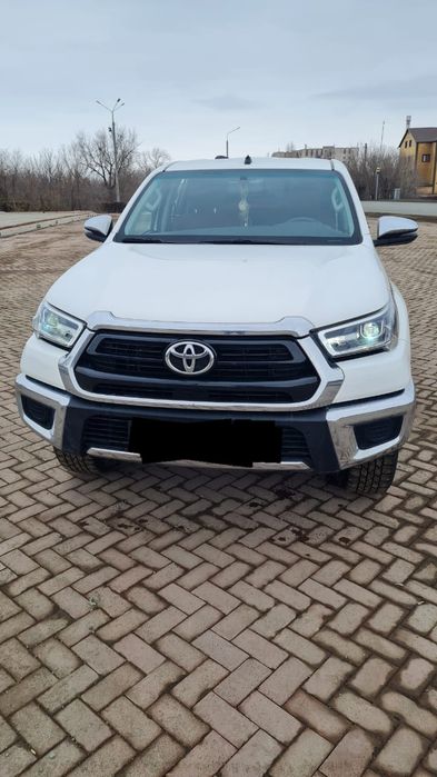 Продам TOYOTA HILUX (Тойота Хайлюкс) 2022