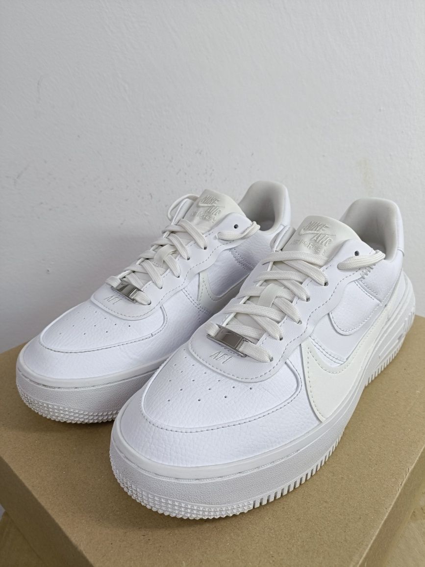 Nike Air Force 1 PLT.AF.ORM номер 40.5 код 24A