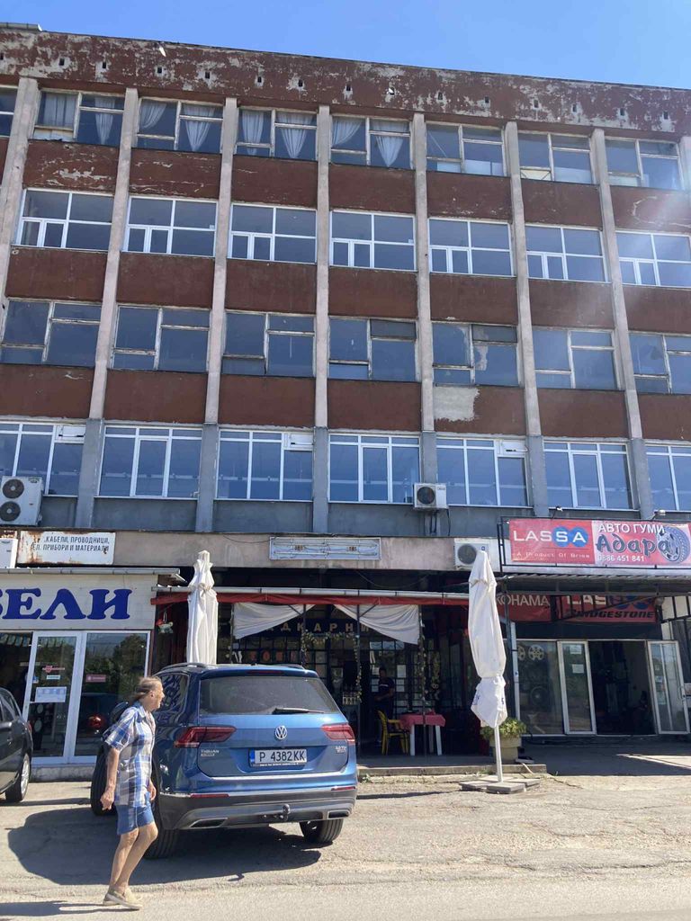 Продава се Промишлена сграда в Русе, Дружба 3 - 816 кв.м за 2819 €/кв.м - Снимка #22