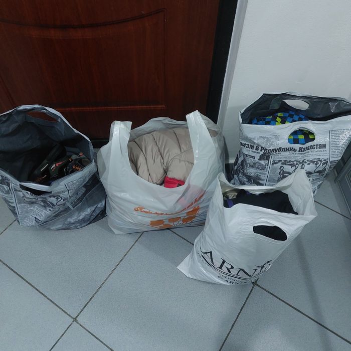 Вещи на мальчика 3-4 года за 2 плитки шоколада