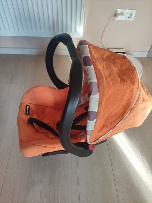 Bertoni кошчета за бебета за кола