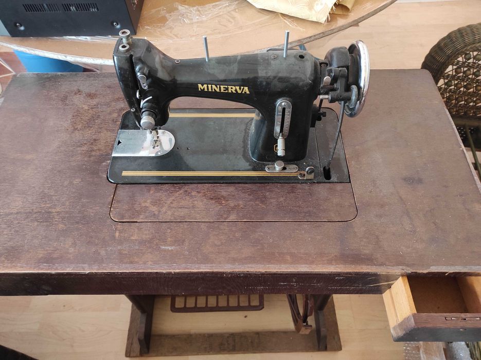 Masina de cusut in stare buna de functionare