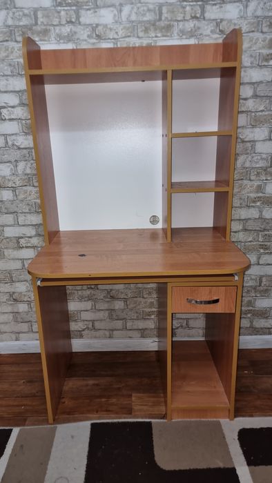 Одам даром компьютерный стол