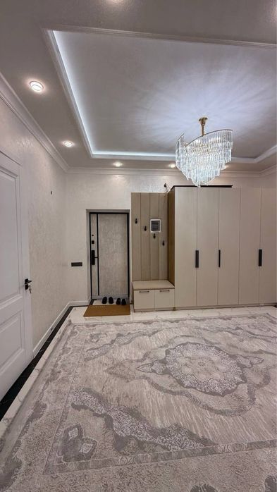 Продается 3 ком. Квартира на 3 этаже площадью 95 кв.м. По ул. Рудаки