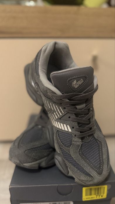 New balance 9060 marimea 40,5