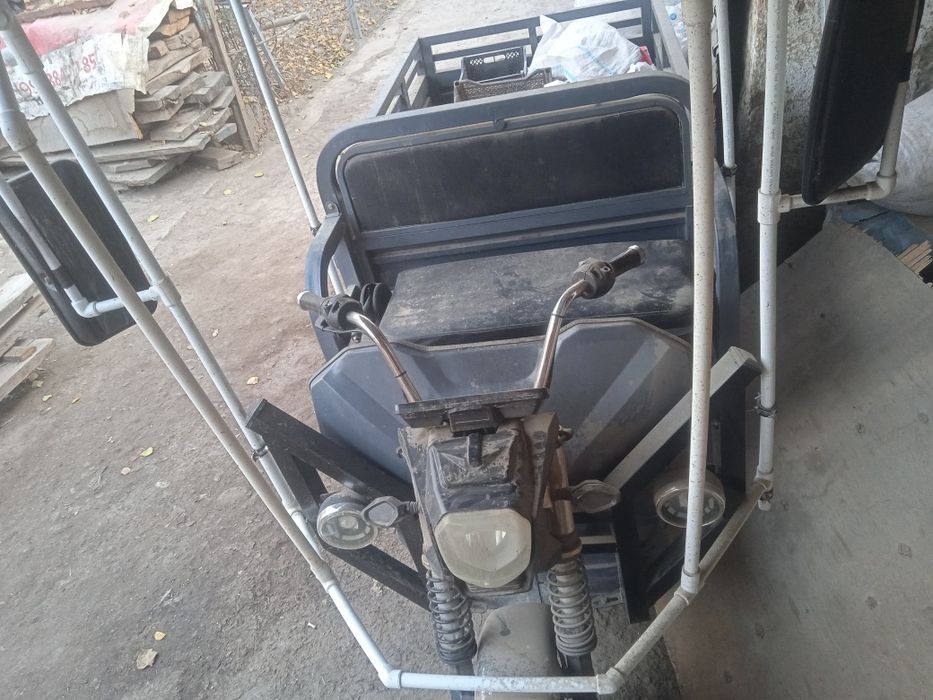 Skutr sotiladi 1tonnalik