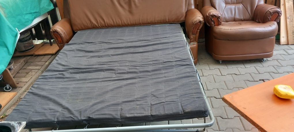 Vind canapea extensibila3 locuri  și fotoliu fix