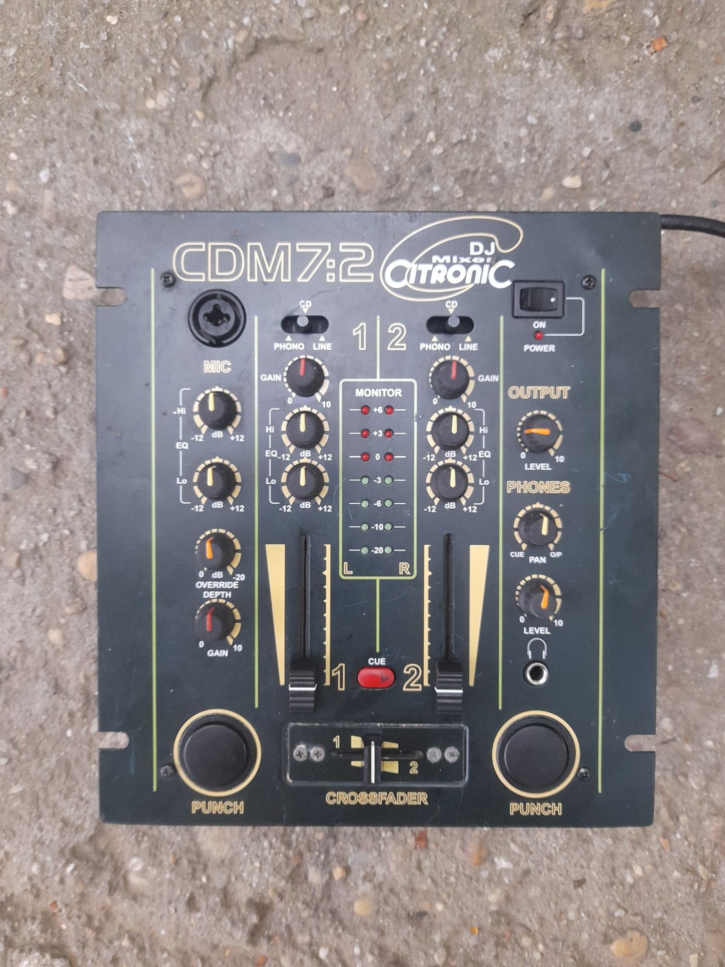 mixer Dj. Citronic CDM 7:2( linie / instrumente )