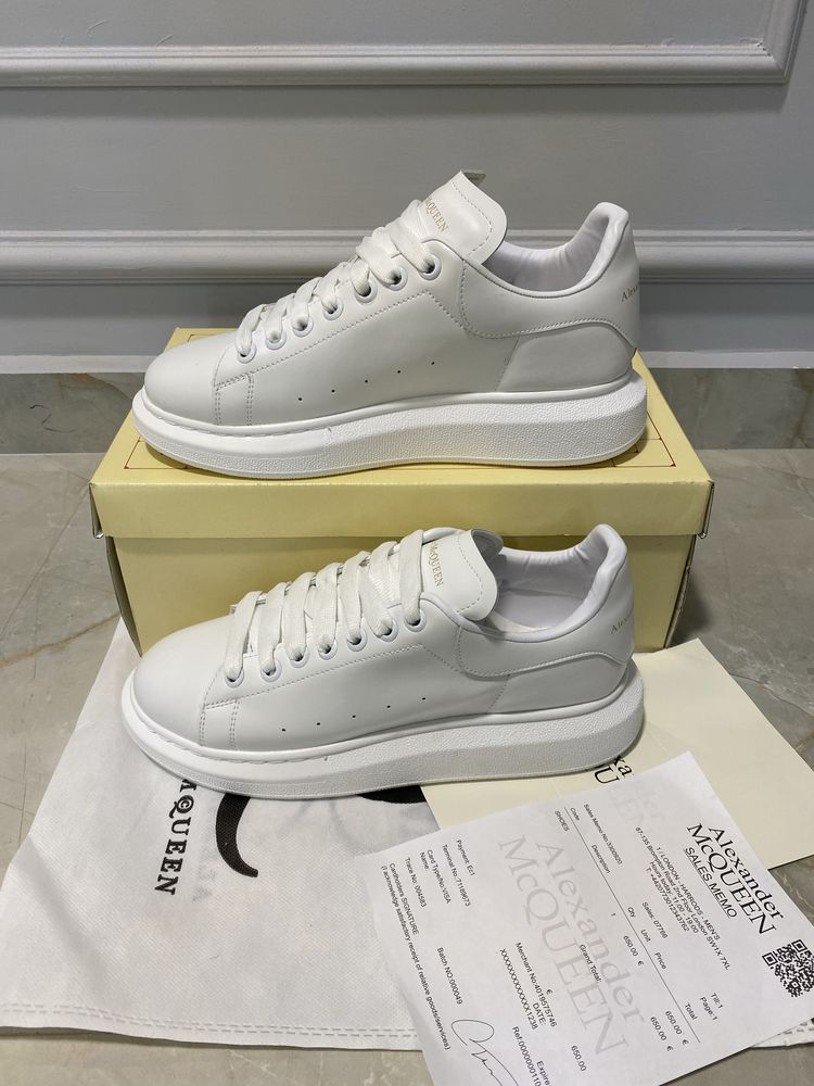Adidasi McQueen Sneakers