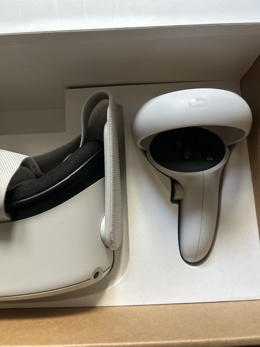 Vând VR Headset Meta Oculus Quest 2 – 128GB