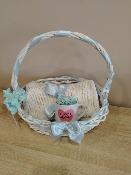 Подарък за изписване на бебе, подарък за новородено, подарък за погача